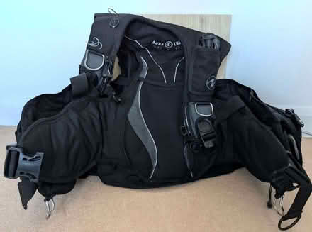 Photo of free AQUA LUNG SOUL i3 Women's BCD, size MD (Lee SE12) #3