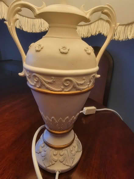 Photo of free Lamp With Stand (Billingham TS22) #4
