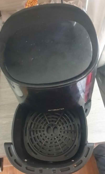 Photo of free Airfryer 3.5L (Clifton, Nottingham NG11) #3