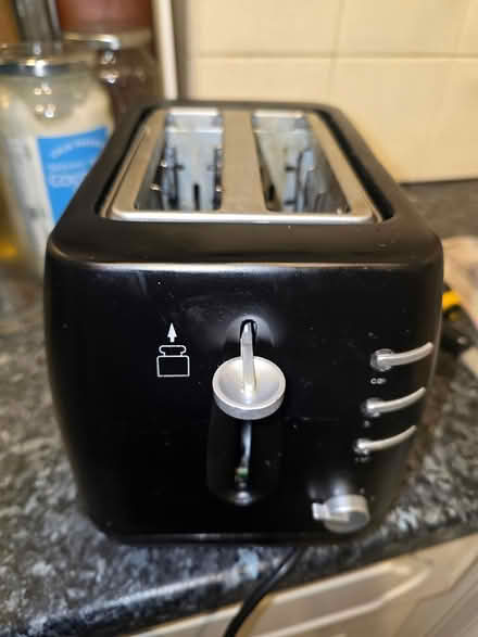 Photo of free Tescos toaster (IG6 3s) #1