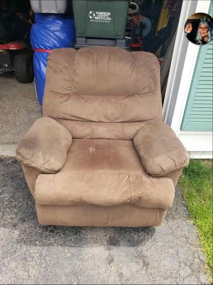 Photo of free recliner (Groton) #2