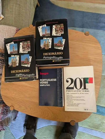 Photo of free Portuguese dictionaries (Storrington) #1