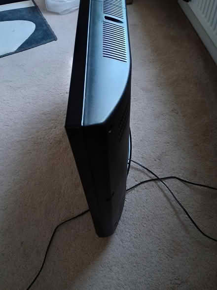 Photo of free 32" tv (Sheffield Northern General S5) #2