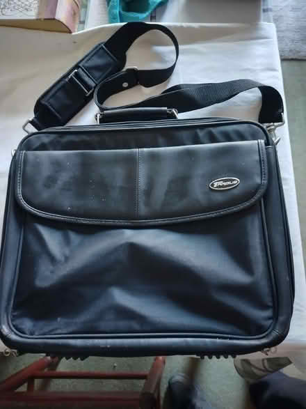 Photo of free Laptop carrying bag (Hereford HR4) #2