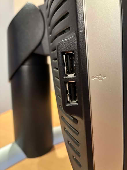 Photo of free 17 inch Dell Screen with adjustable stand (Gravel Hill SL9) #3