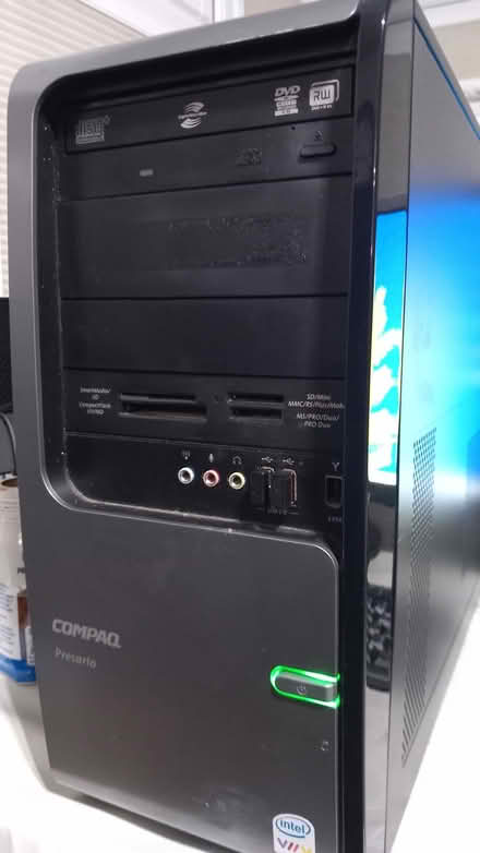 Photo of free Complete Windows system (Heybridge CM9) #4