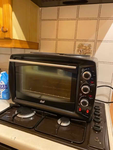 Photo of free Mini oven (West Ewell Epsom KT19) #3