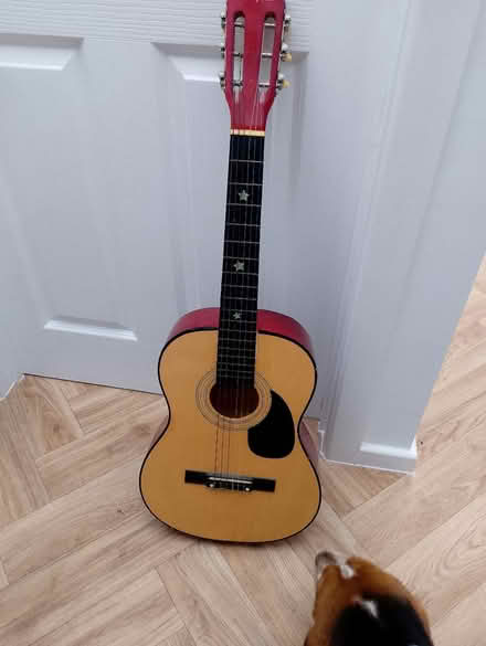 Photo of free Guitar (Barry) #1