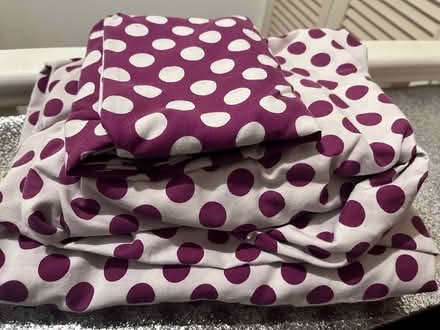 Photo of free Single fitted bedsheet, duvet cover & pillow case set (Bexleyheath DA7) #1