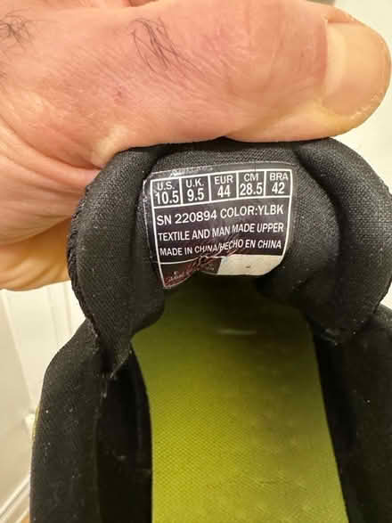 Photo of free Athletic shoes (men, 10.5) (UWS (W. 85th & Riverside Dr.)) #3