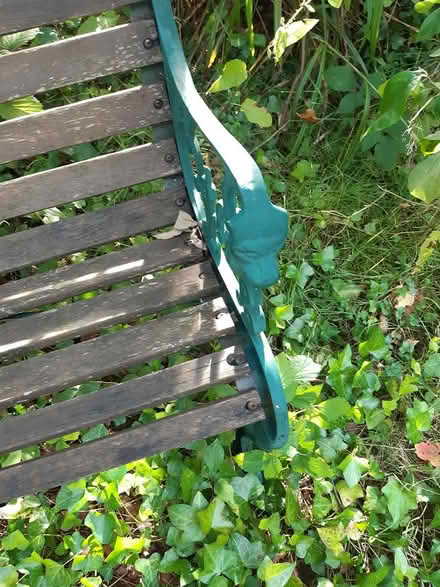 Photo of free Garden bench for renovation (Reigate RH2) #2
