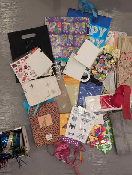 Photo of free Giftimg/shipping supplies (Champlain Park) #1