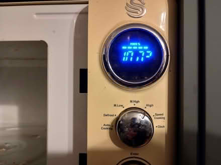 Photo of free Cream Microwave (Charlton Kings GL52) #3