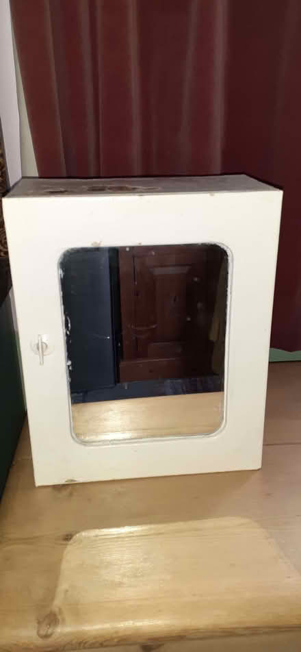 Photo of free Old bathroom cabinet (Kennington OX1) #1