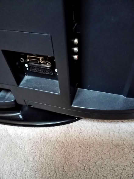 Photo of free 32" tv (Sheffield Northern General S5) #4