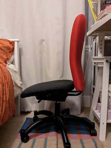 Photo of free Office chair (By Ealing hospital UB2) #2
