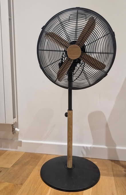 Photo of free Large sanding fan (Se17) #1