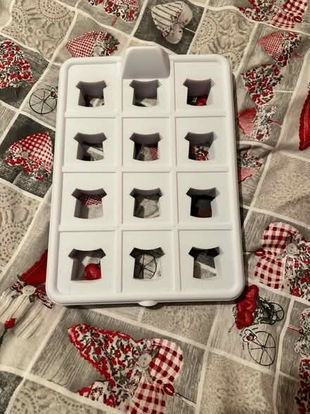 Photo of free T-shirt organiser (LU5 5HX) #1