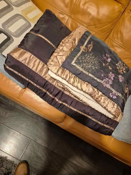 Photo of free King Size Bed Quilted cover (Far Banks PR9) #2