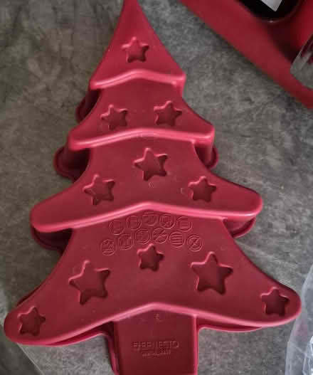 Photo of free Christmas Tree Cake Mould (Leigh Park PO9) #1