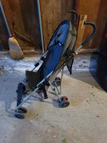 Photo of free Small umbrella stroller (Riverside/Hunt Club) #1
