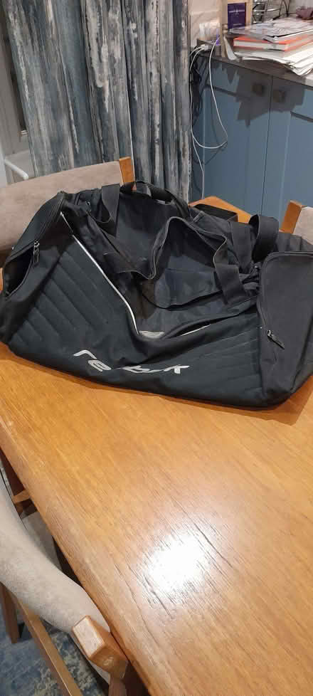 Photo of free Reebok sports bag (Whitegrove RG42) #1