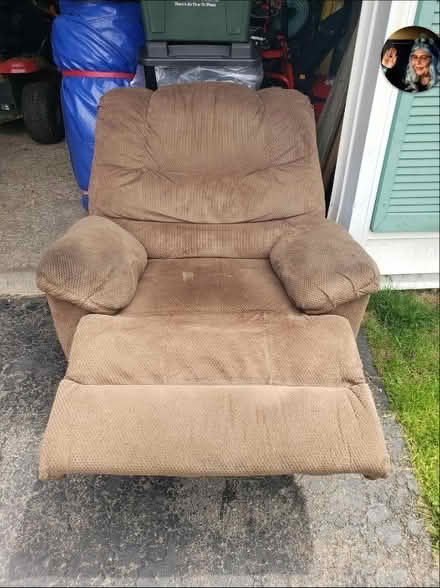 Photo of free recliner (Groton) #1