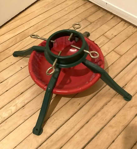 Photo of free Christmas tree stand (Spring Hill, Somerville) #1