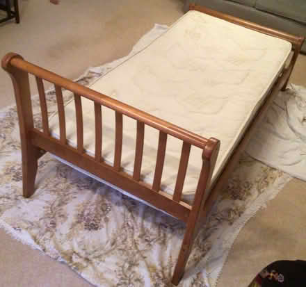 Photo of free Solid Oak single bed and mattress (Townsend AL3) #4