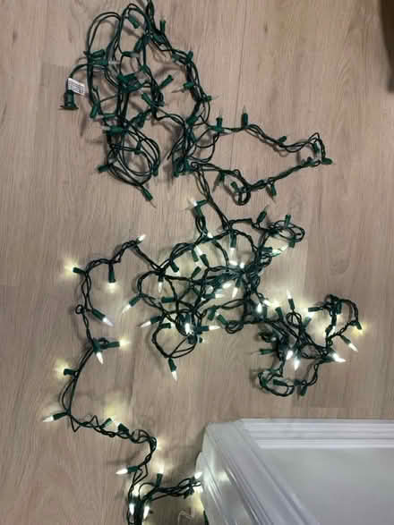 Photo of free Partially working lights (St. Clair & Victoria Park) #1