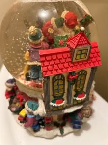 Photo of free Christmas Windup Musical Snow Globe (L5L 5P5) #2