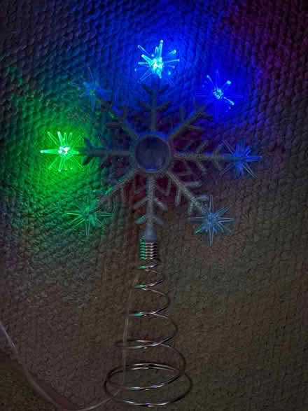 Photo of free Multi-coloured Flashing Christmas Tree Topper (Willington DL15) #4