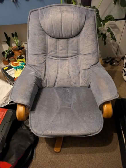 Photo of free Swivel arm chair (Whinmoor LS14) #4