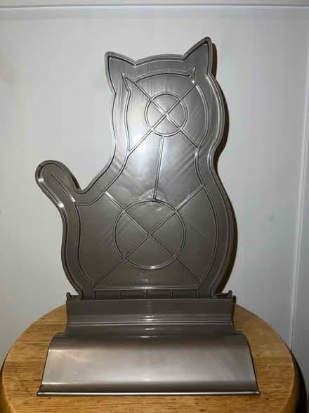 Photo of free Cat scratcher (Castlepoint BH8) #3