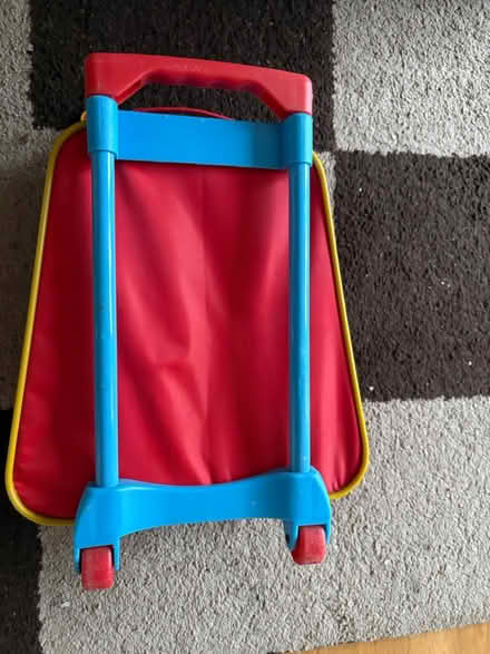 Photo of free Thomas kids suitcase (RH15) #2