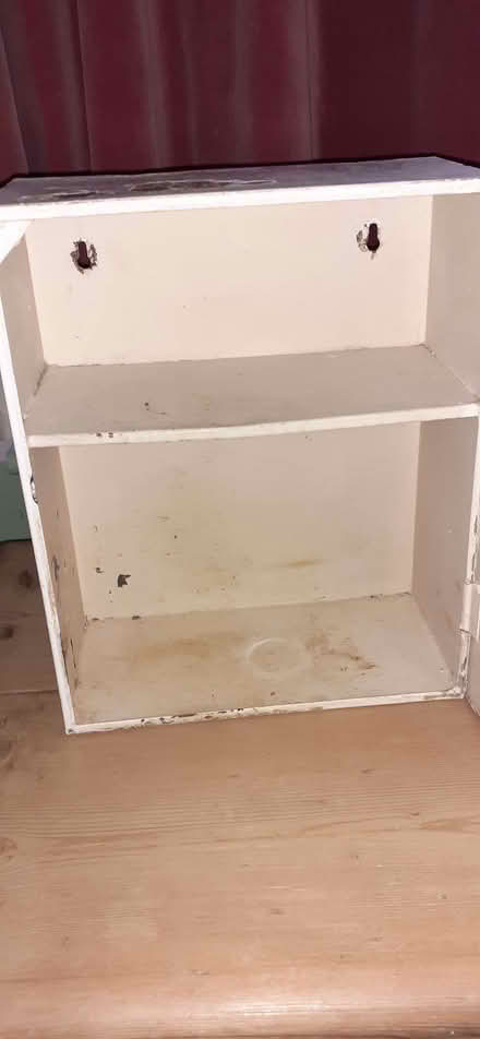 Photo of free Old bathroom cabinet (Kennington OX1) #4