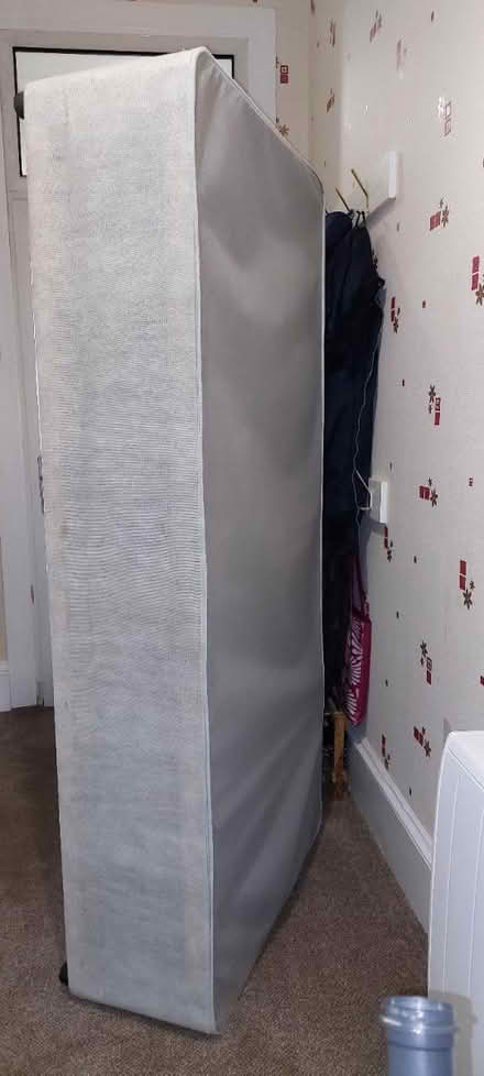 Photo of free Single divan bed base with drawers (Glasgow Linthouse G51) #1