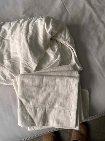 Photo of free Fitted bottom sheet (Broadbridge Heath) #1