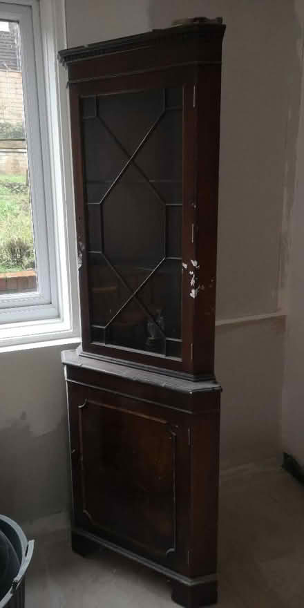 Photo of free 🪑 Corner Display Cabinet, Glass (S6) #1
