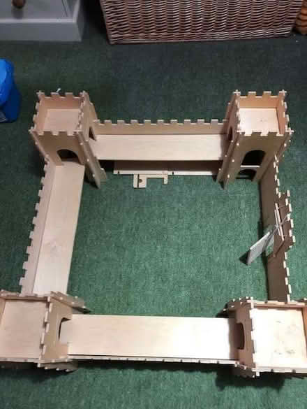 Photo of free Toy fort and soldiers (Lewes BN7) #2