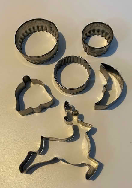 Photo of free 6 cookie cutters (Jennetts park RG12) #1