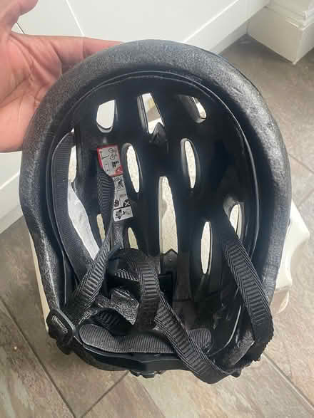 Photo of free Muddy fox bike helmet (CR2) #4