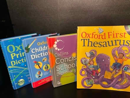 Photo of free Children’s dictionary’s/thesaurus (Linton) #1