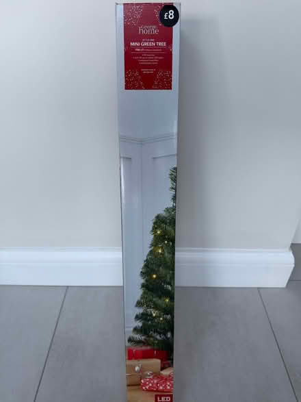 Photo of free Small battery operated Christmas Tree (Great Burstead CM11) #3