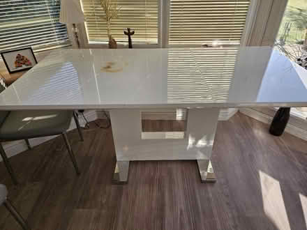 Photo of free Dining room table (Wokingham) #3