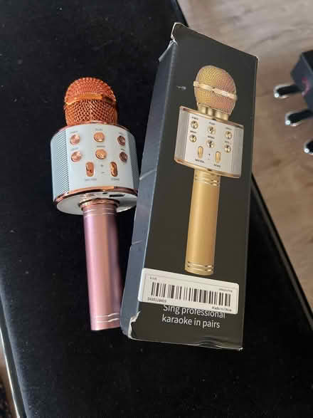 Photo of free Karaoke microphone (CR2) #1