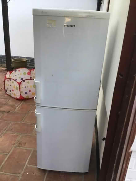 Photo of free Beko fridge freezer (North Ascot SL5) #1