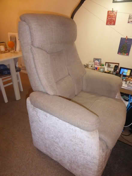 Photo of free armchair (Dean Court OX2) #3