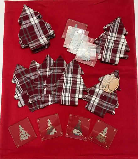 Photo of free Christmas Tree tableware (Deaconsbank G77) #1