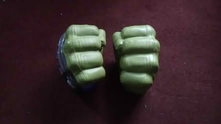 Photo of free Pair of Kids Hulk Wearable Hands (S8 Lowedges) #3